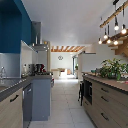 Holiday home Maison Ancienne Avec Sauna, Babyfoot, Billard, Proche Station Thermale Et Foret Domaniale - Fr-1-497-136 *