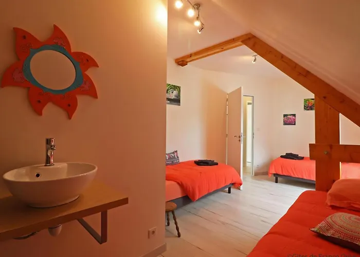 Grande Maison Familiale Avec Sauna Et Jardin - Fr-1-497-136 * La Chapelle d'Audaine