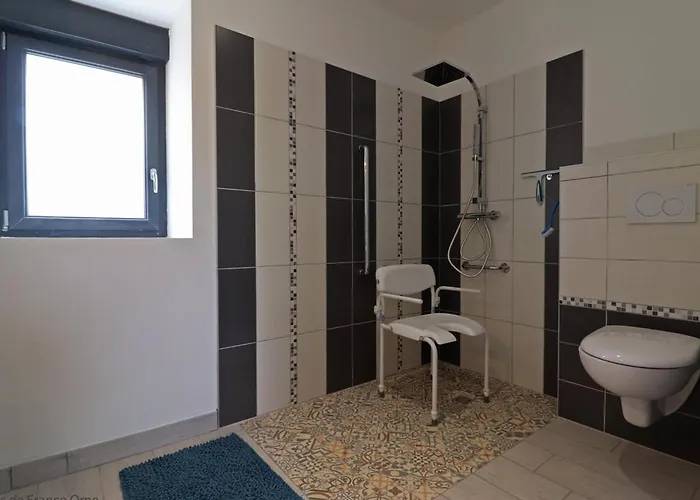 Casa vacanze Grande Maison Familiale Avec Sauna Et Jardin - Fr-1-497-136